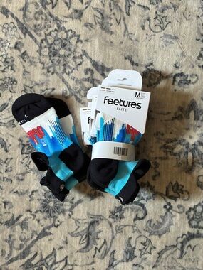 Feetures Kids Low-Cut Socks in Black and Blue - 3-Pack